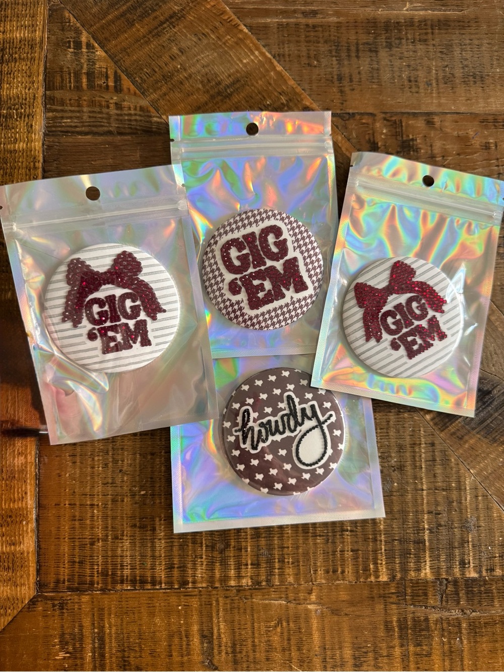 Texas A&M Gig ’Em & Howdy Game Day Buttons